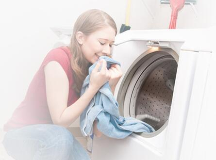 衣服有怪味、油漬，99%這樣洗都錯(cuò)了